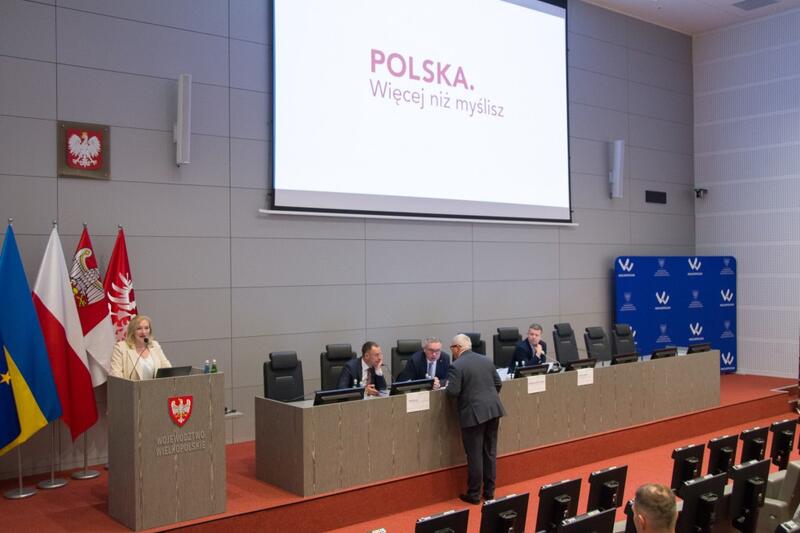 Powiększ obraz: Widok prezydium